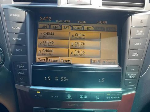 Used 2012 Lexus LS 460 L w/ Luxury Pkg RWD image 11