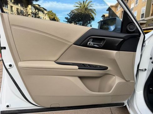 Used 2015 Honda Accord EX image 41
