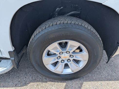 Used 2025 Chevrolet Silverado 1500 W/T RWD image 9