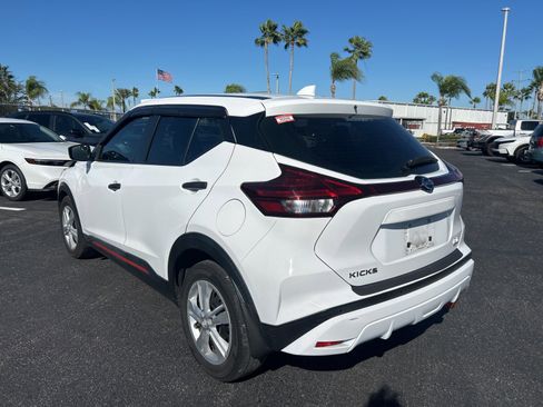 Used 2021 Nissan Kicks S image 5