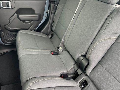 New 2026 Jeep Gladiator Sport image 9