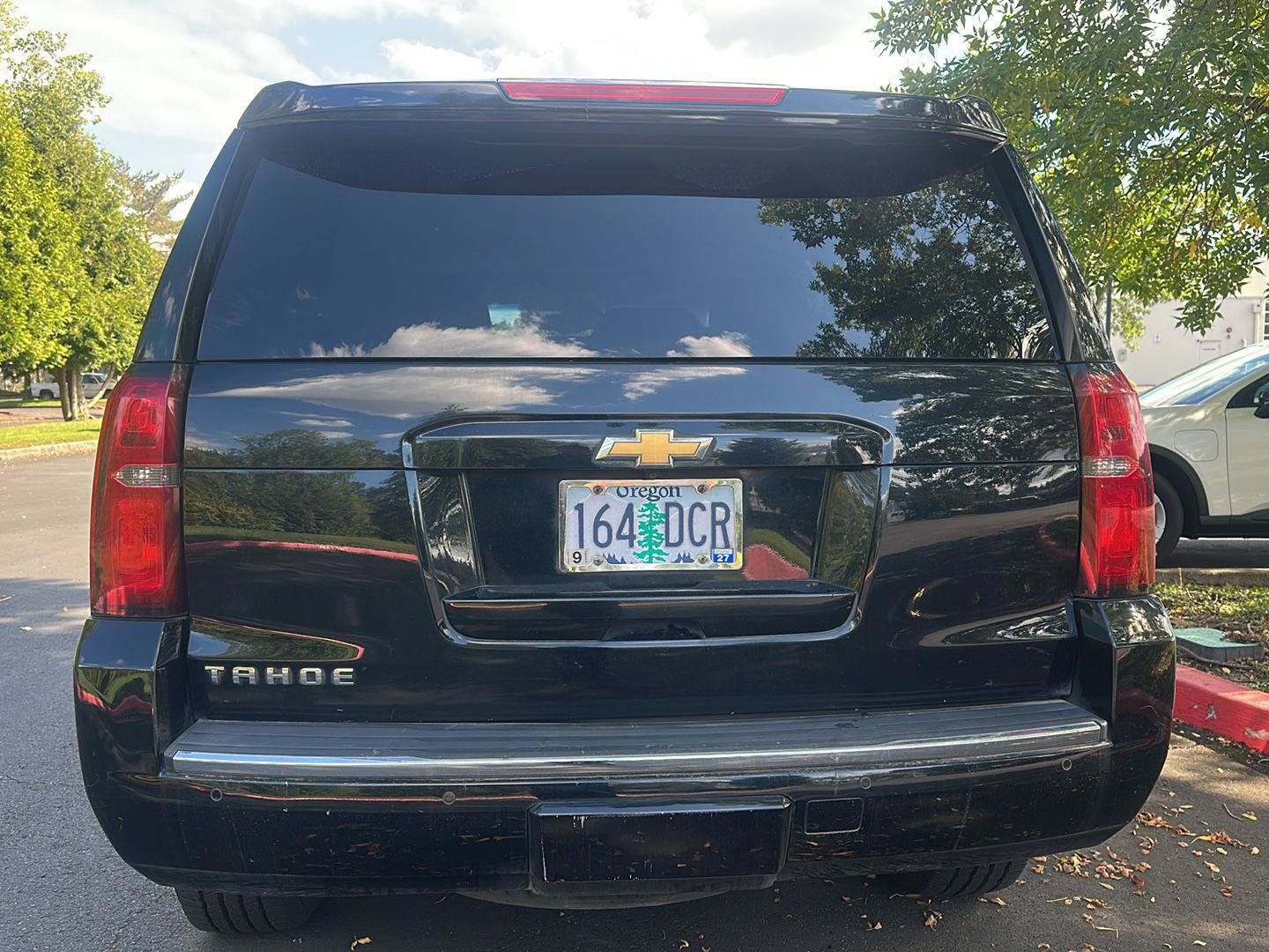 Used 2015 Chevrolet Tahoe LTZ AWD/4WD image 3
