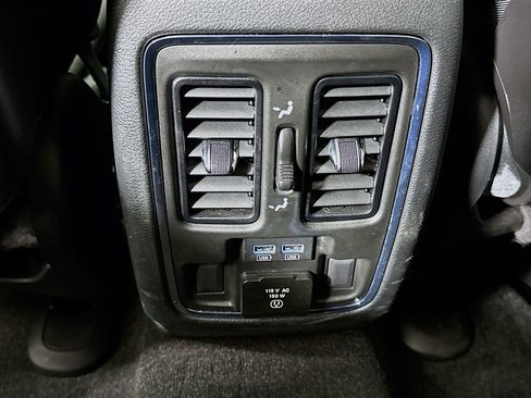 Used 2021 Jeep Grand Cherokee Limited AWD/4WD image 30