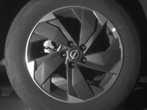 Used 2025 Nissan Rogue SV AWD/4WD image 15