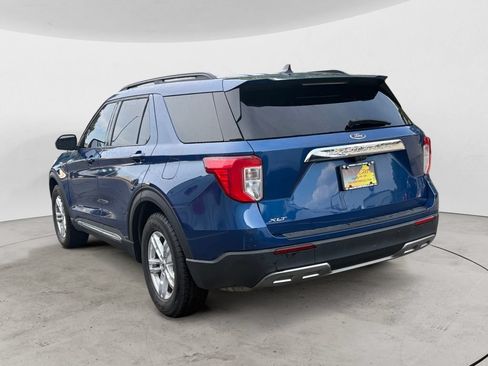 Used 2023 Ford Explorer XLT w/ Equipment Group 202A RWD image 5