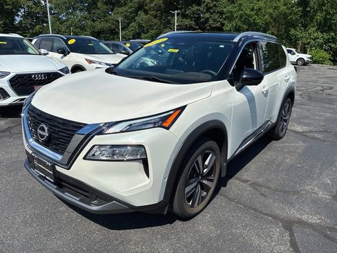 Certified 2023 Nissan Rogue SL w/ SL Premium Package AWD/4WD image 3