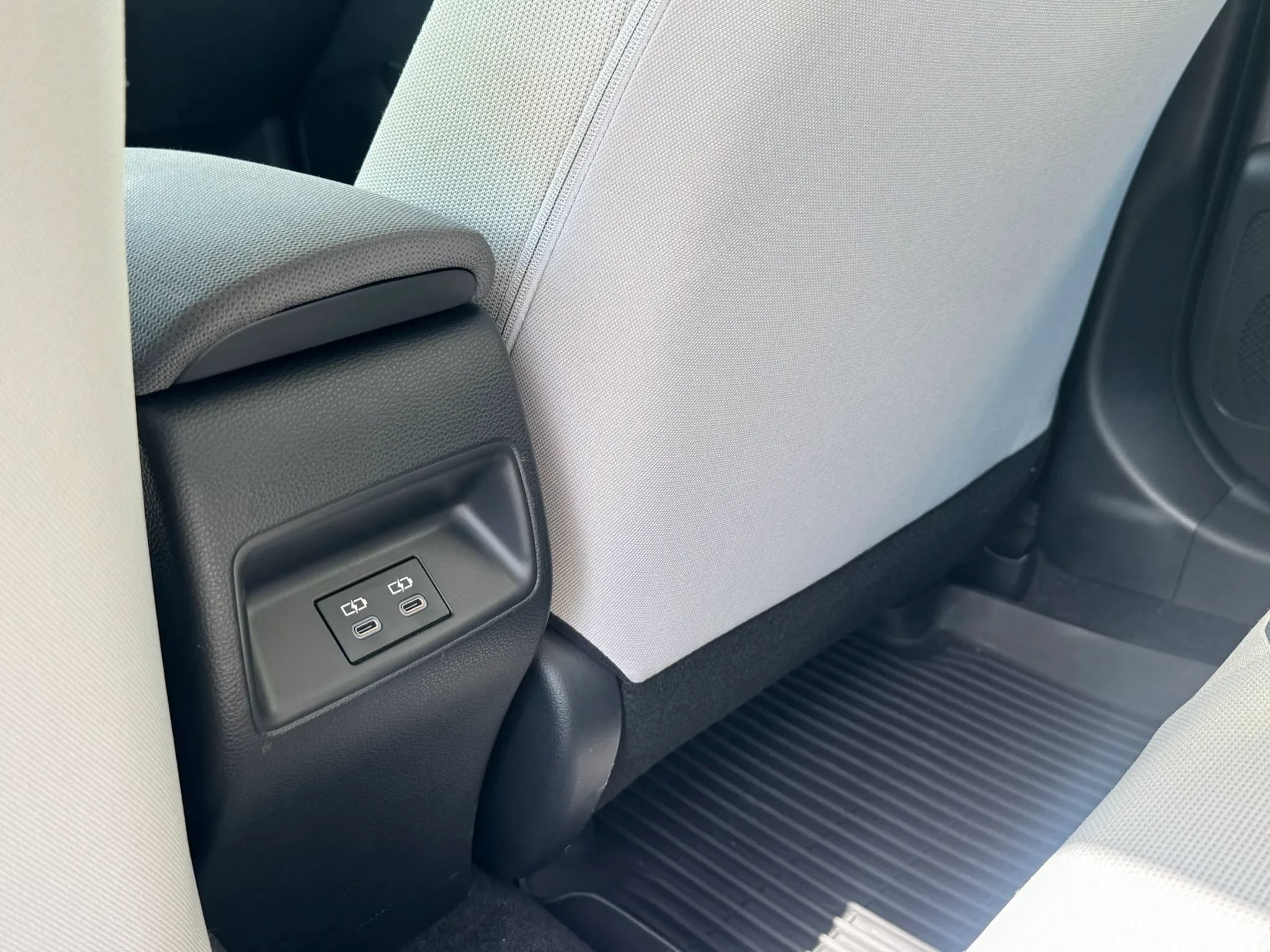 Used 2023 Toyota Corolla LE FWD image 11
