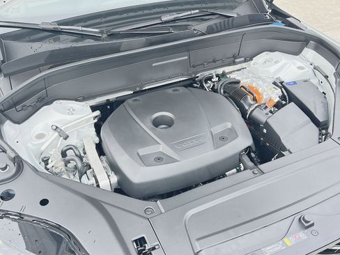 New 2026 Volvo XC90 T8 Ultra w/ Protection Package image 29
