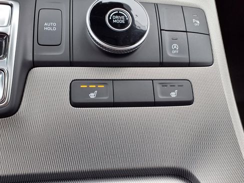 Used 2022 Hyundai Palisade SEL w/ Winter Package FWD image 13