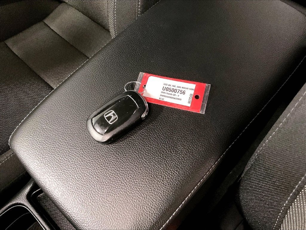 Used 2025 Honda CR-V LX image 29