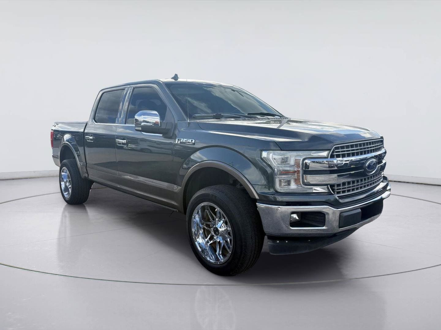 Used 2018 Ford F150 Lariat w/ Equipment Group 502A Luxury RWD image 1