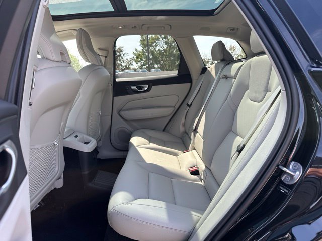 Certified 2024 Volvo XC60 T8 Plus w/ Climate Package AWD/4WD image 13