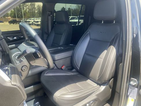 Used 2023 GMC Yukon XL Denali AWD/4WD image 20