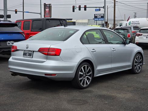 Used 2015 Volkswagen Jetta S image 5