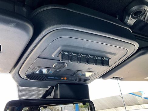 Used 2022 Ford Bronco Wildtrak AWD/4WD image 33