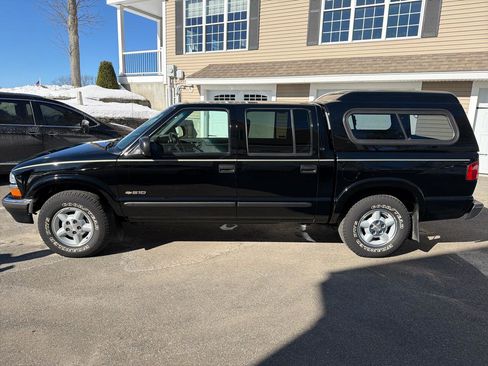 Used 2001 Chevrolet S10 Pickup LS image 8