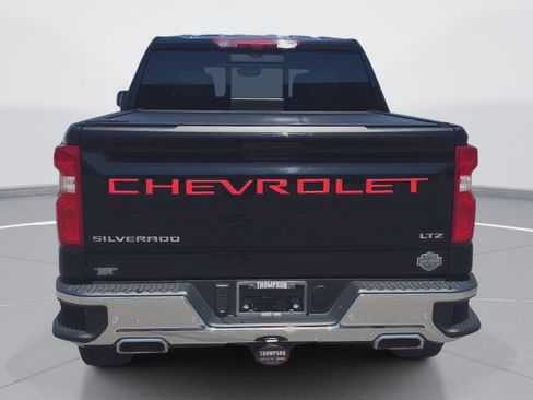 Used 2024 Chevrolet Silverado 1500 LTZ AWD/4WD image 4
