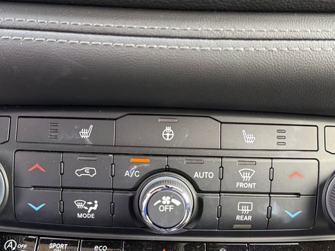 Used 2024 Dodge Durango SXT image 29