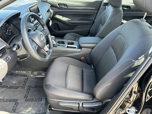 Used 2025 Nissan Altima 2.5 S image 15