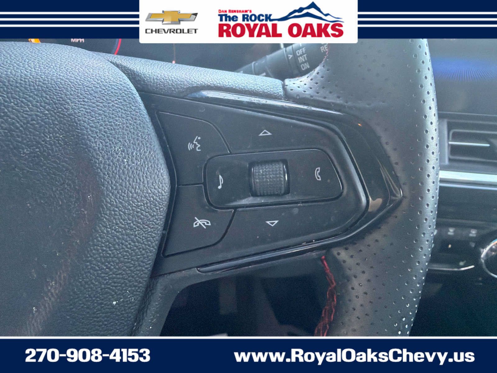 Used 2025 Chevrolet Trax RS w/ Sunroof Package FWD image 16