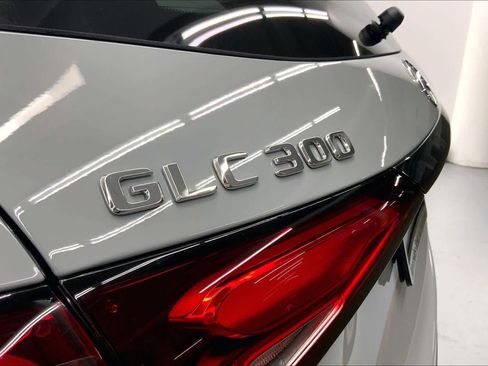 Used 2026 Mercedes-Benz GLC 300 image 14