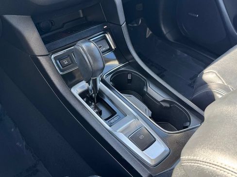Used 2023 Subaru Ascent Limited w/ Technology Package AWD/4WD image 15