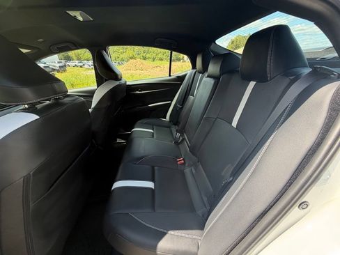 Used 2025 Toyota Camry SE w/ Convenience Package FWD image 7