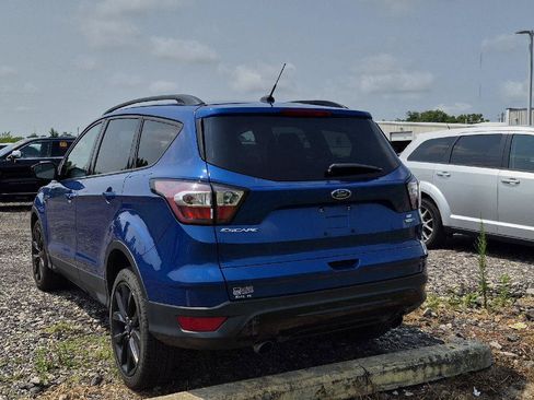 Used 2018 Ford Escape SE w/ SE Sport Appearance Package AWD/4WD image 4