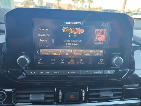 Certified 2022 Nissan Pathfinder SV w/ SV Premium Package image 23