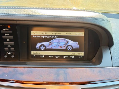 Used 2011 Mercedes-Benz S 550 4MATIC image 65