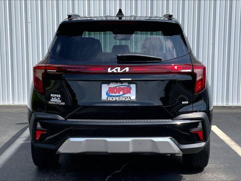 Used 2024 Kia Seltos EX AWD/4WD image 4