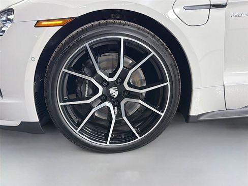 Certified 2026 Porsche Taycan RWD image 11