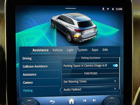 Certified 2025 Mercedes-Benz GLC 300 4MATIC image 37