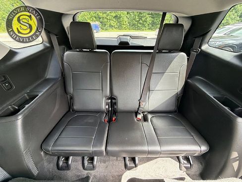 Used 2019 Chevrolet Traverse RS w/ LPO, Floor Liner Package FWD image 16