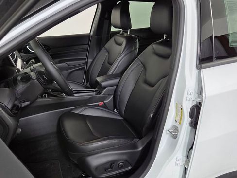 New 2026 Jeep Compass Limited image 15