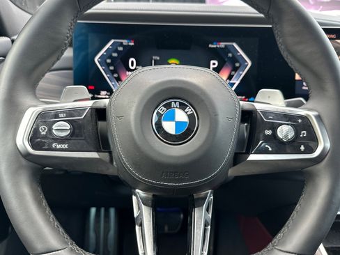 Used 2023 BMW 740i w/ Parking Assistance Package RWD image 22