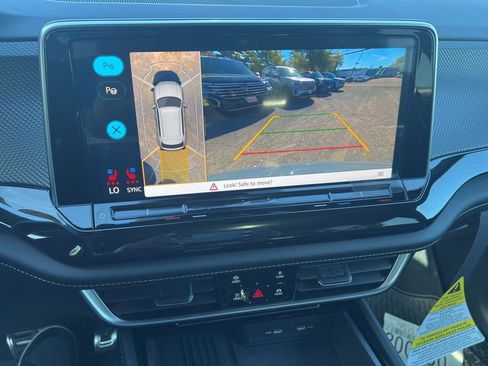 New 2026 Volkswagen Atlas Cross Sport SEL Premium R-Line image 29