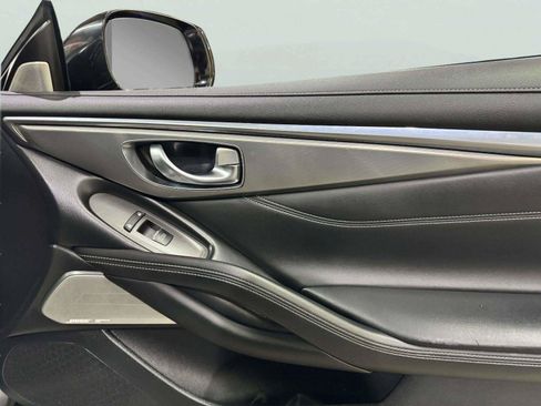 Used 2017 INFINITI Q60 3.0t w/ Premium Plus Package 3.0T AWD/4WD image 31