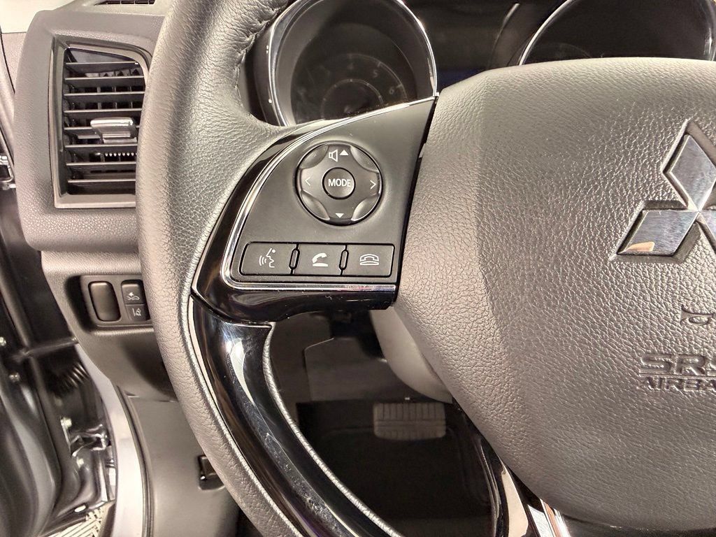 Used 2025 Mitsubishi Outlander Sport SE AWD/4WD image 21