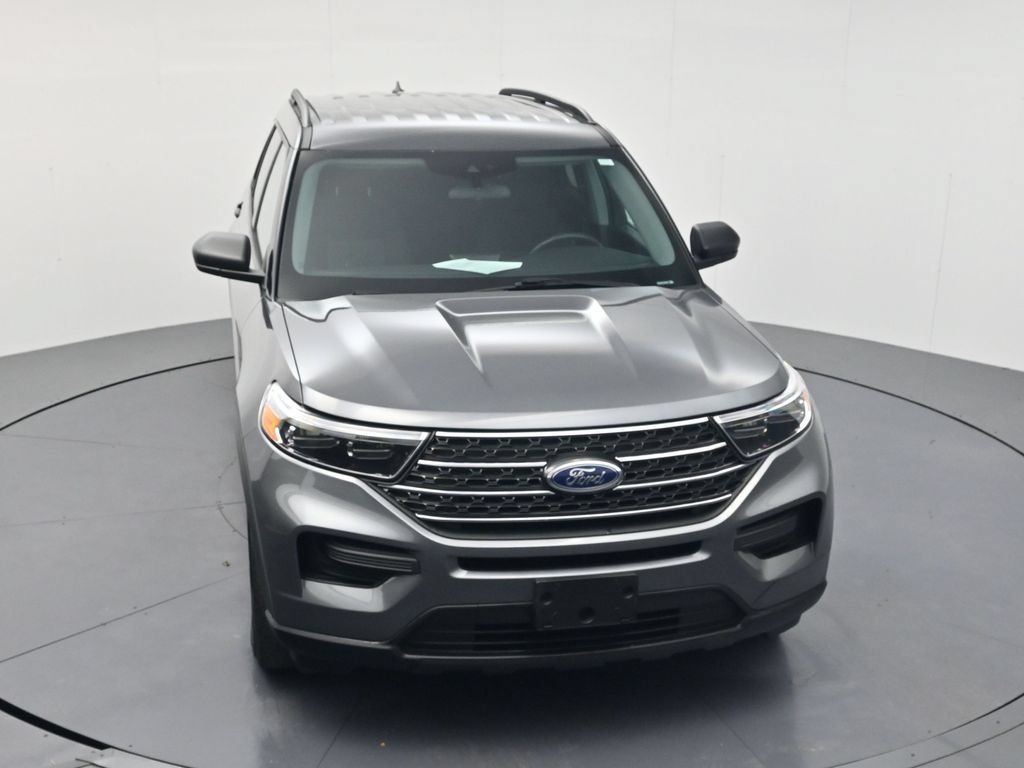 Used 2023 Ford Explorer XLT AWD/4WD image 39