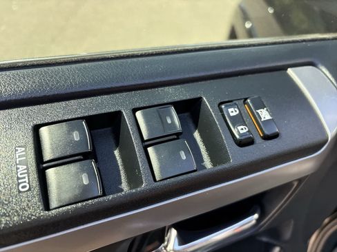 Used 2016 Toyota 4Runner Limited AWD/4WD image 10