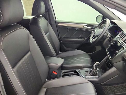 Used 2023 Volkswagen Tiguan SE R-Line FWD image 23