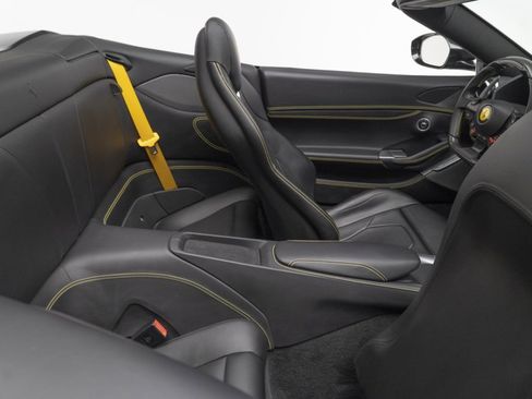 Used 2019 Ferrari Portofino Base image 49