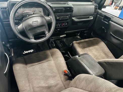 Used 2005 Jeep Wrangler X w/ Tire & Wheel Group (Ecco) image 11