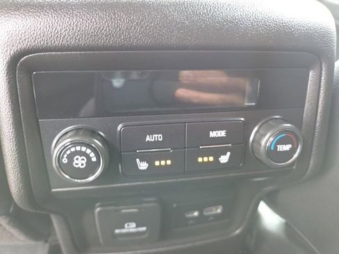 Used 2023 GMC Acadia SLT w/ Preferred Package image 57