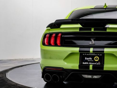 Used 2020 Ford Mustang Shelby GT500 w/ Technology Package image 17