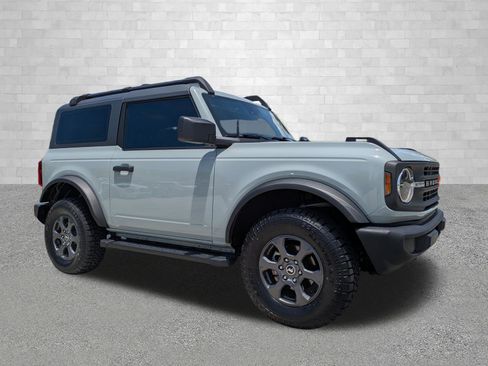 Used 2023 Ford Bronco 2-Door AWD/4WD image 1