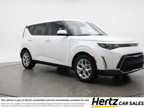 Used 2025 Kia Soul LX w/ LX Technology Package image 1