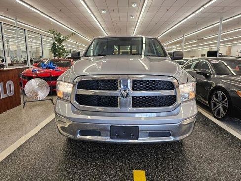 Used 2019 RAM 1500 Classic SLT image 2