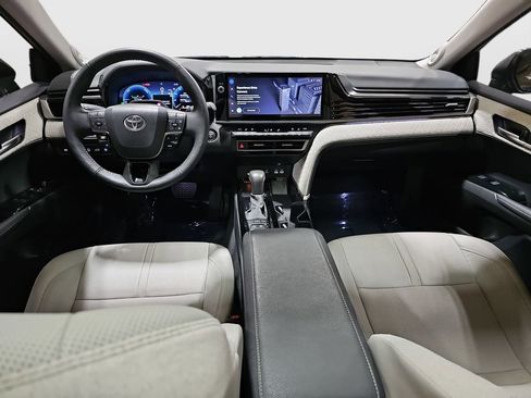 Certified 2025 Toyota Camry XLE image 19